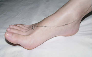 (第一张是美人脚,第二张是小小人脚,》_《.